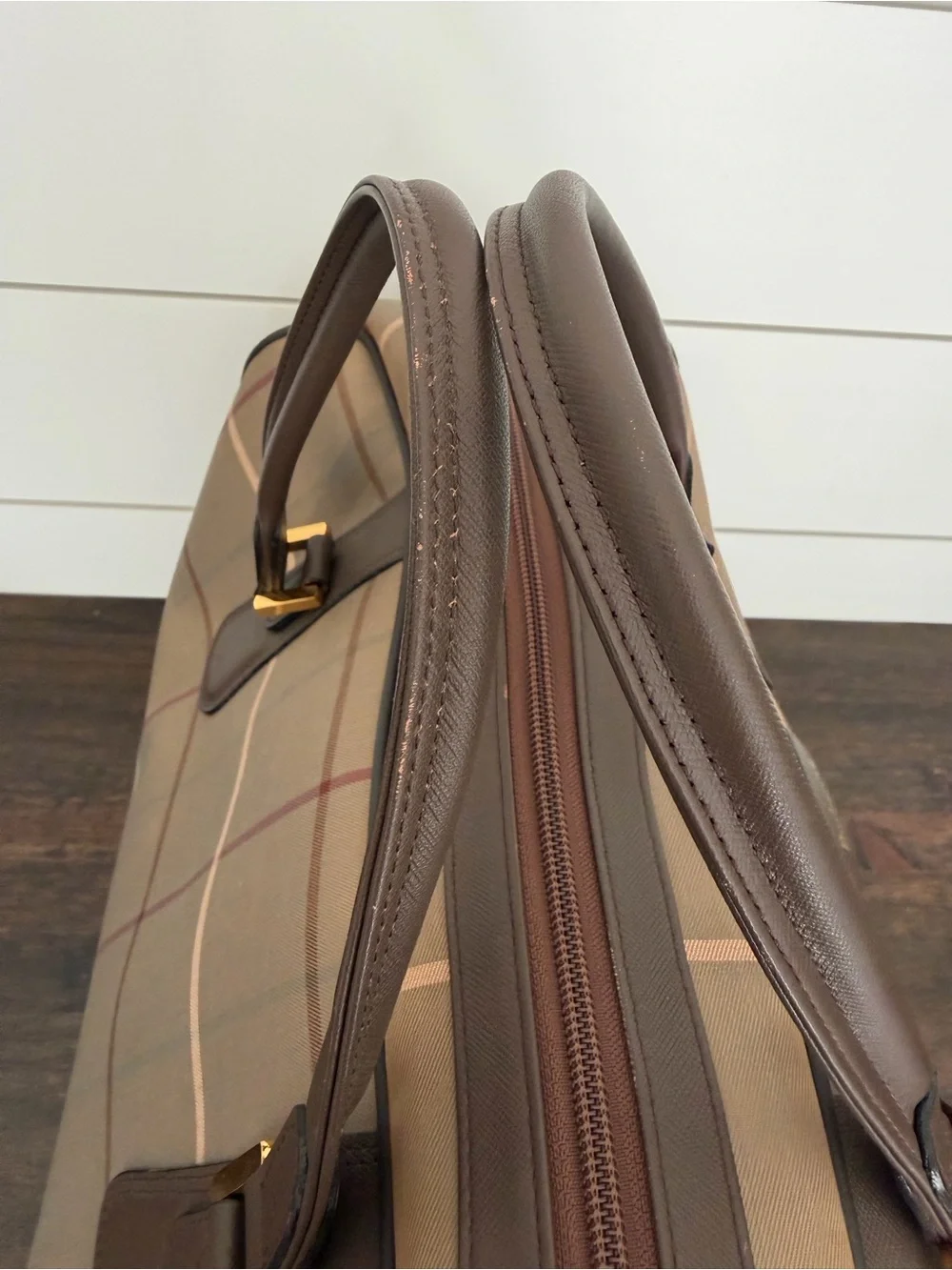 Burberry classic plaid